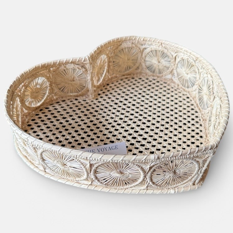 The Voyage Dubai - Iraca Palm Heart Tray handwoven by skilled weavers in Colombia.