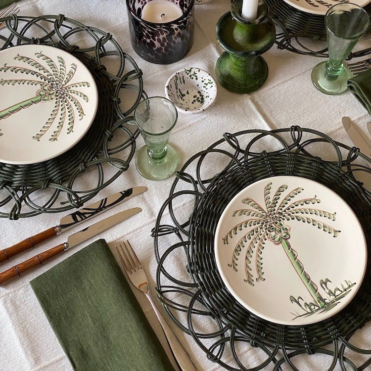 The Voyage Dubai - Linen Dinner Napkins Forest Green Our classic dinner napkins available in seven gorgeous colours to complement a multitude of table settings. Our napkins are made with 100% European linen making them luxurious and long-lasting. 50x50cm